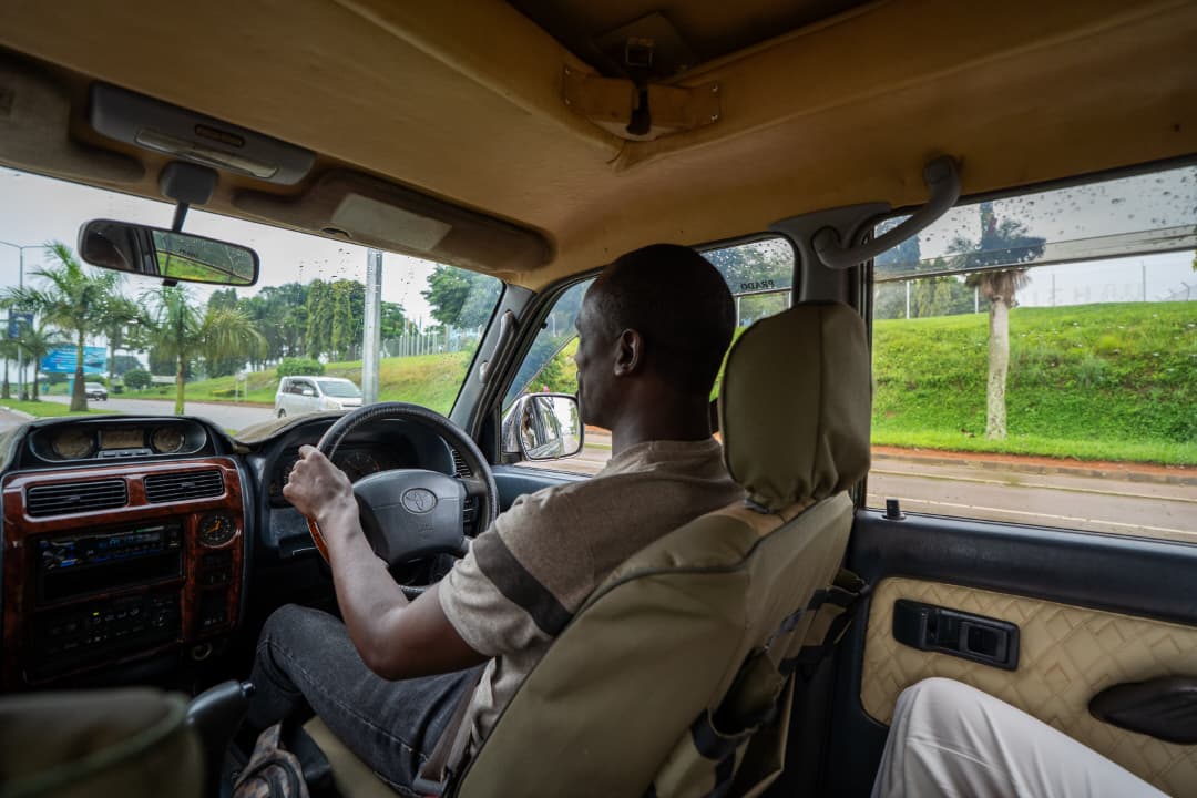 rent a car and driver in Uganda online